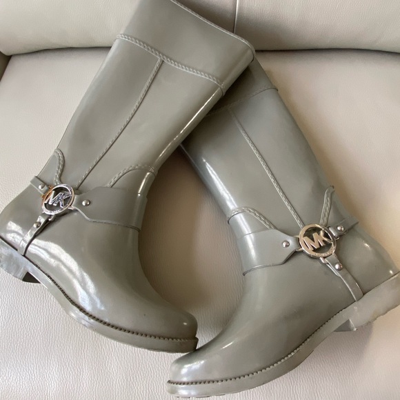 MICHAEL Michael Kors Shoes - MIchael KORS boots😍